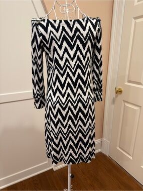 Lilly Pulitzer Onyx Sophie Dress  Chevron Long Sleeve Dress - Black & White XS